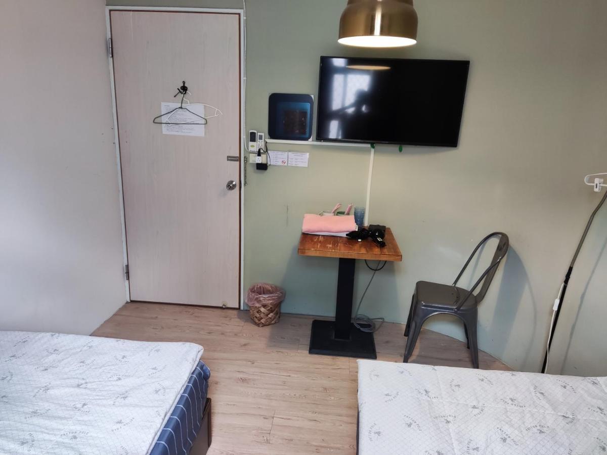 Formosa Backpackers Hostel & Apartment（青年民宿） Хуалянь Экстерьер фото